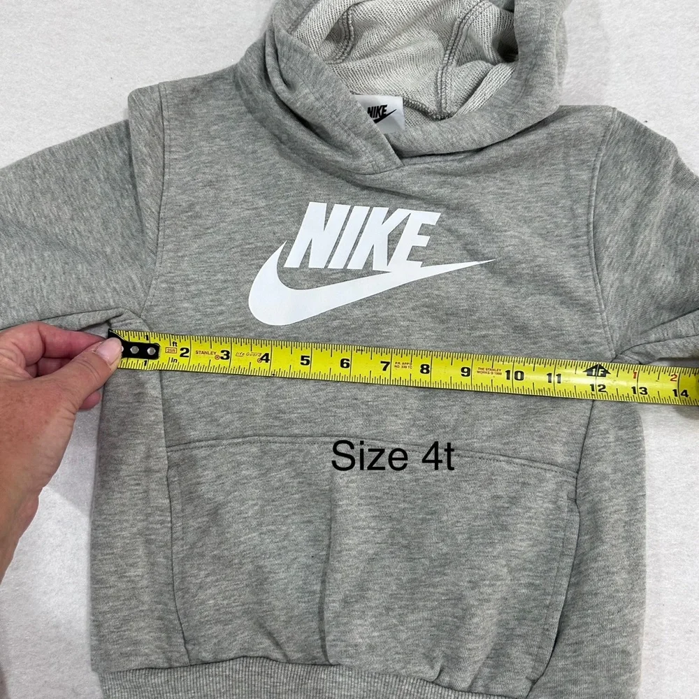 Boy’s Nike Gray Sweatshirt Hoodie